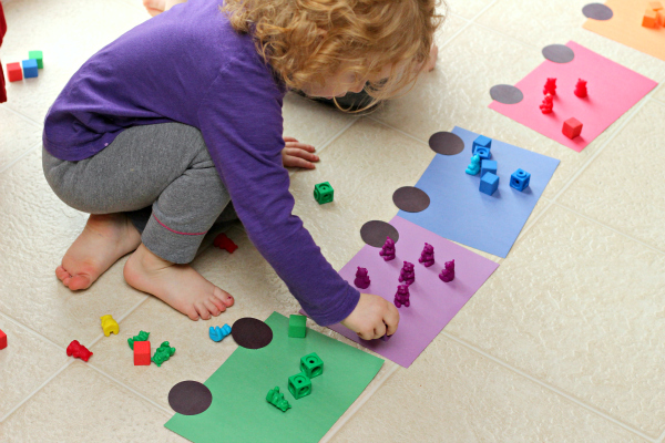 آموزش رنگها به کودکان با بازی